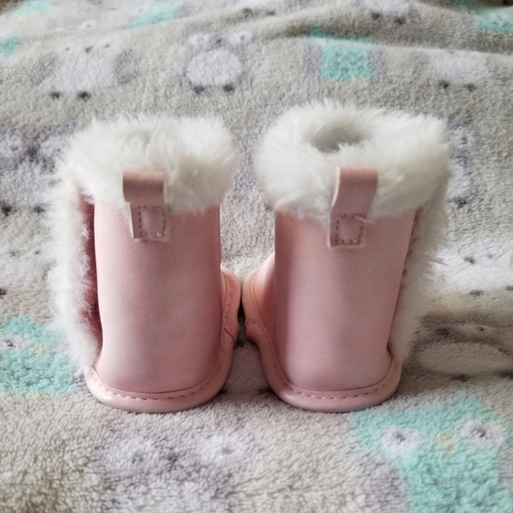 Carter's Pink Fur Boots 0-3M - Picture 3 of 6